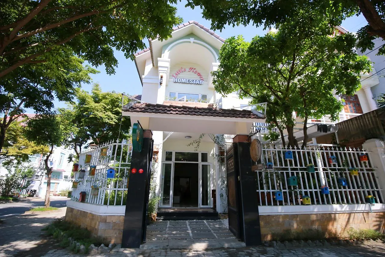 Little Flower Homestay Da Nang Son Tra Vietnam