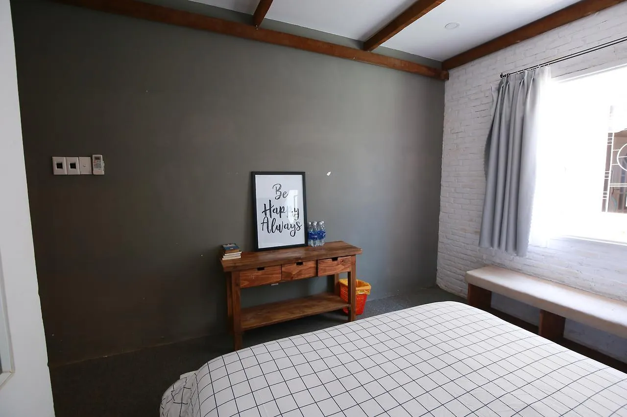 Little Flower Homestay Da Nang Son Tra
