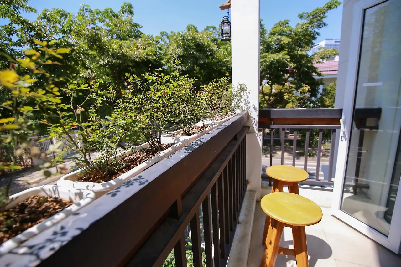 Little Flower Homestay Da Nang Son Tra Vietnam