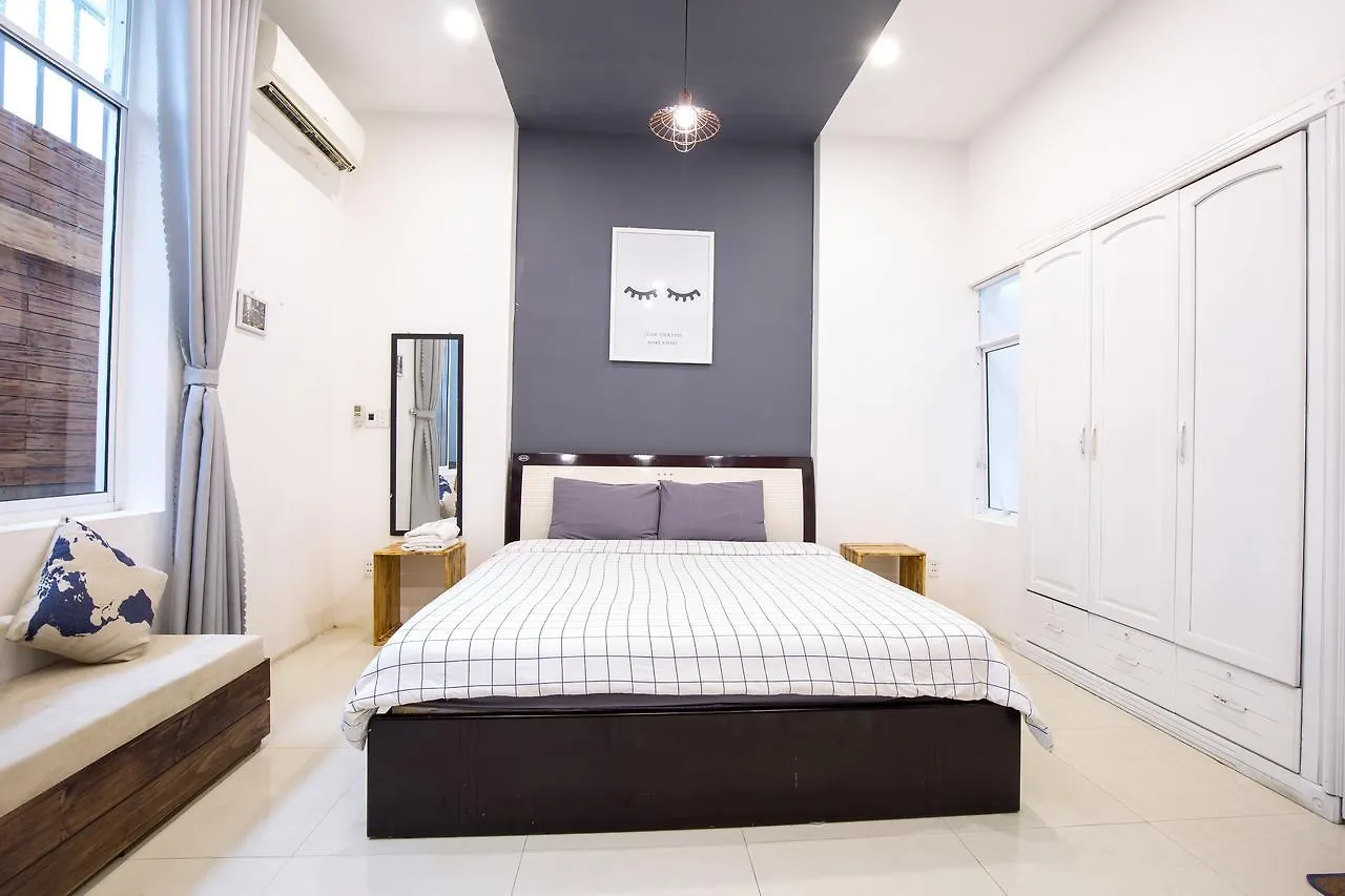 Little Flower Homestay Da Nang Son Tra Vietnam